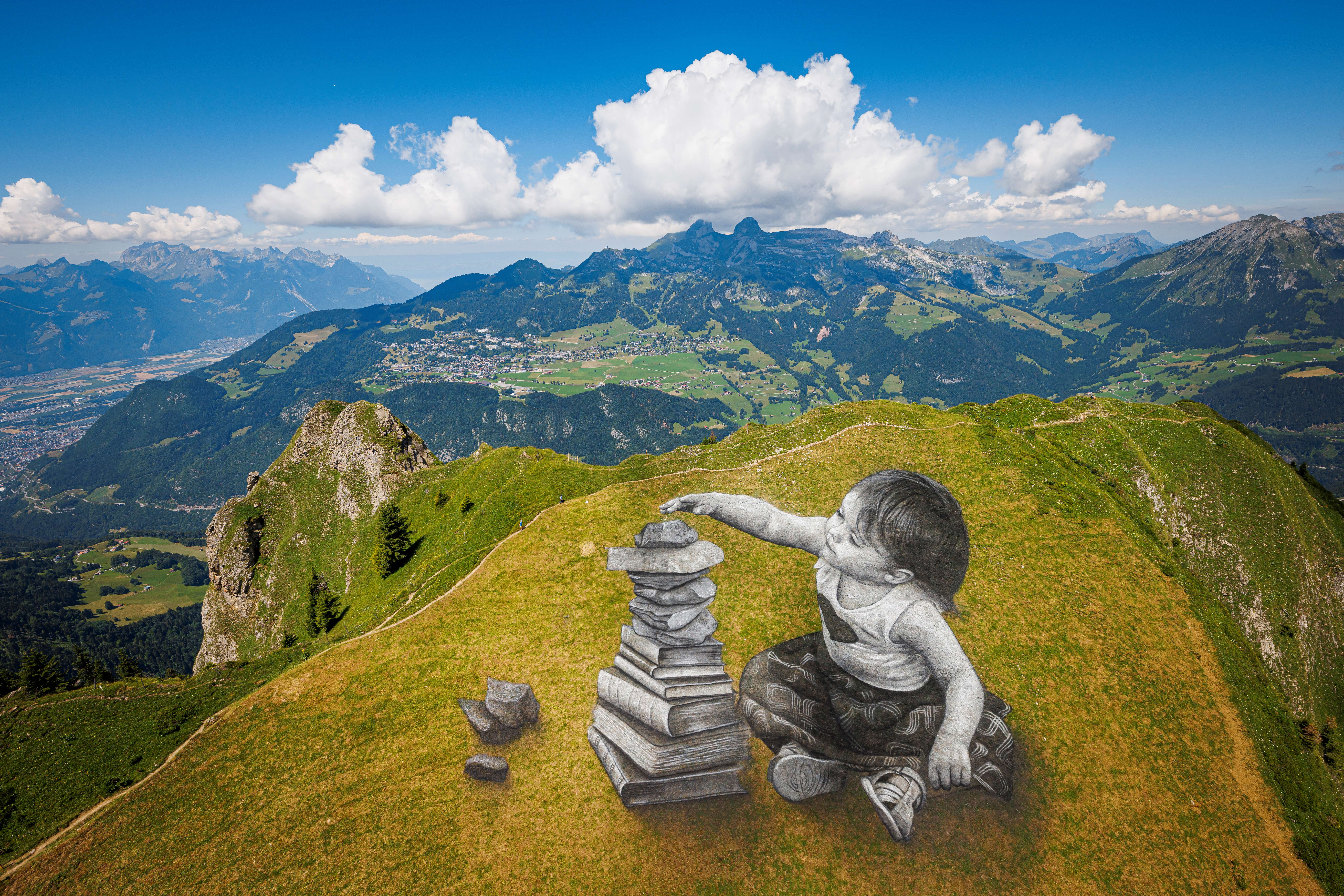 Villars-sur-Ollon : une nouvelle fresque géante de l'artiste SAYPE va orner le Grand Chamossaire